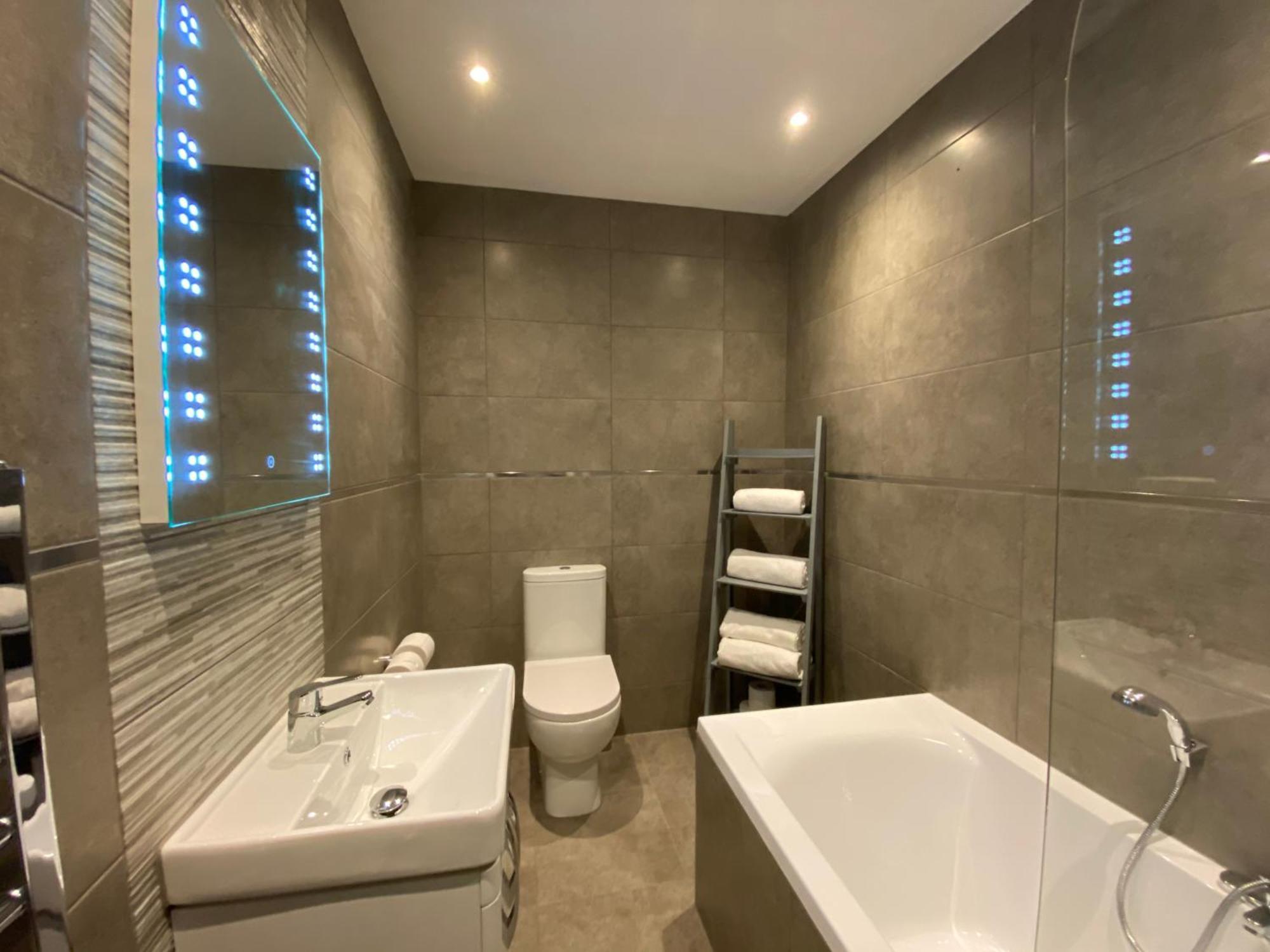 Eden Escapes Serviced Apartments Morecambe Buitenkant foto